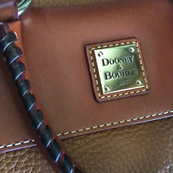 Dooney & Bourke leather purse - Picture 3 of 7